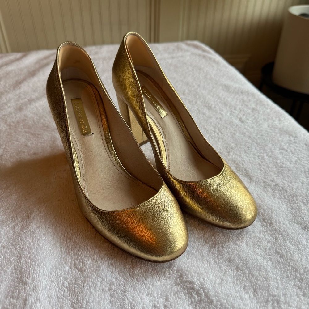 Louise et Cie Gold Women's Pumps, Size 6